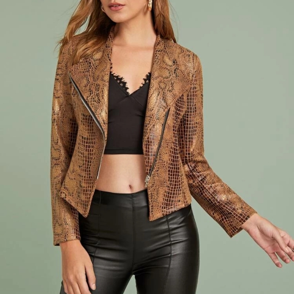 ASYMMETRIC ZIP PLAKCET CROCODILE PATTERN JACKET